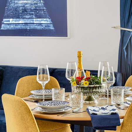 Ari Navy Apartment - High-End Residence Арад Экстерьер фото