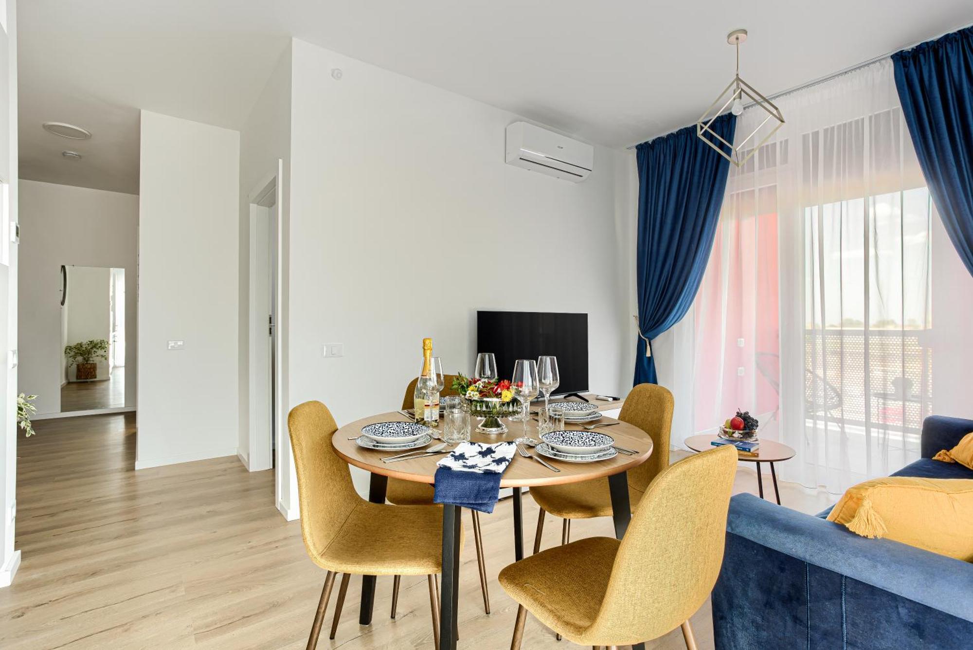 Ari Navy Apartment - High-End Residence Арад Экстерьер фото