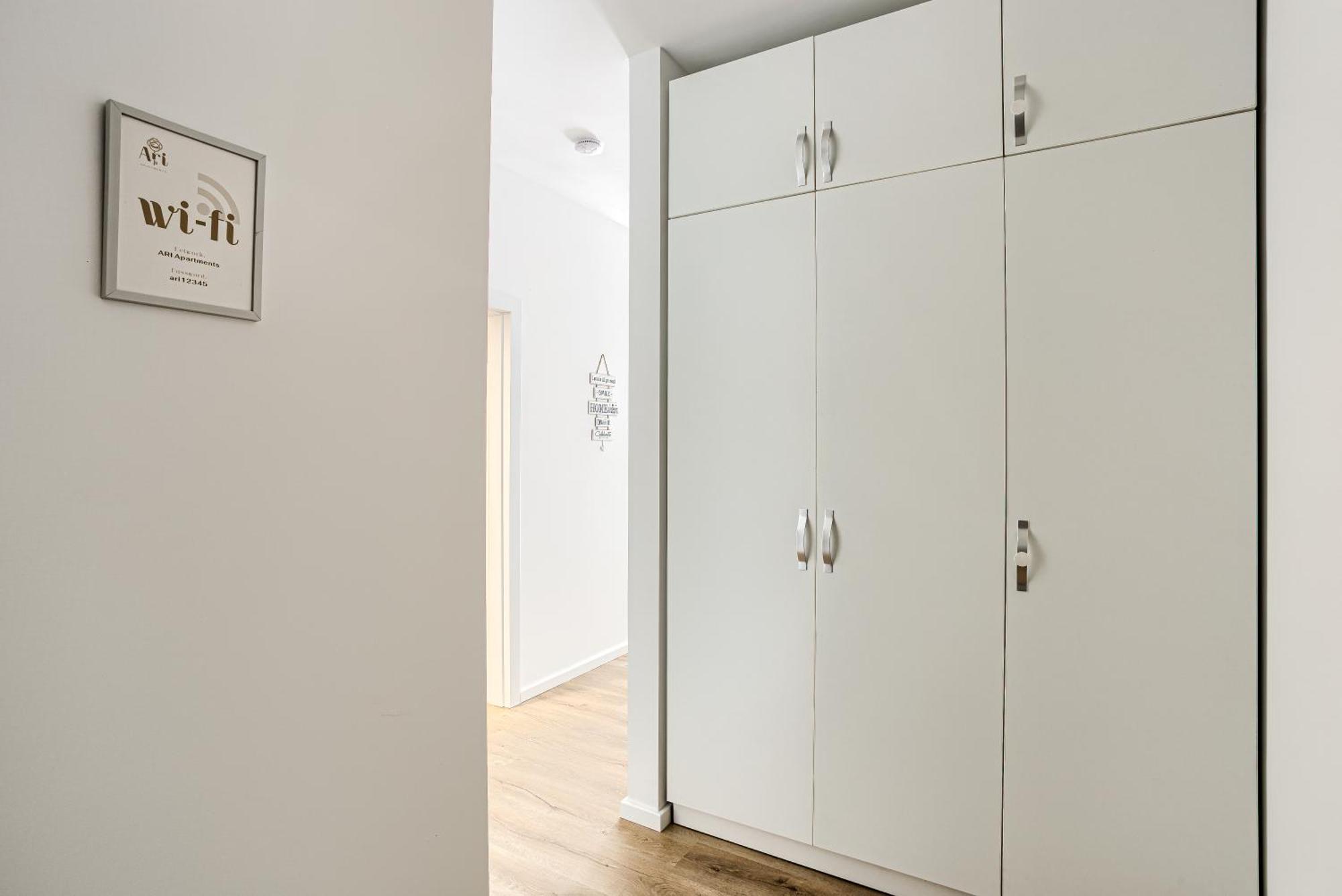 Ari Navy Apartment - High-End Residence Арад Экстерьер фото